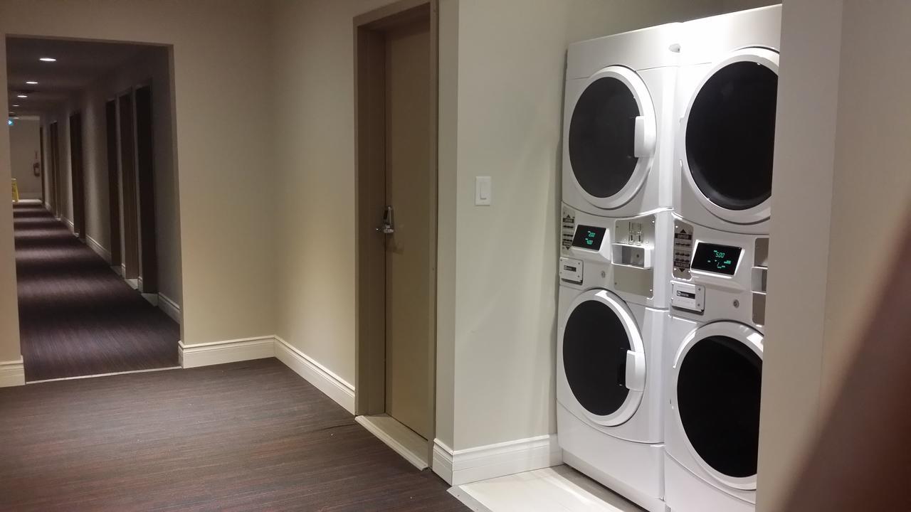 The Lion Inn & Suites Chetwynd المظهر الخارجي الصورة
