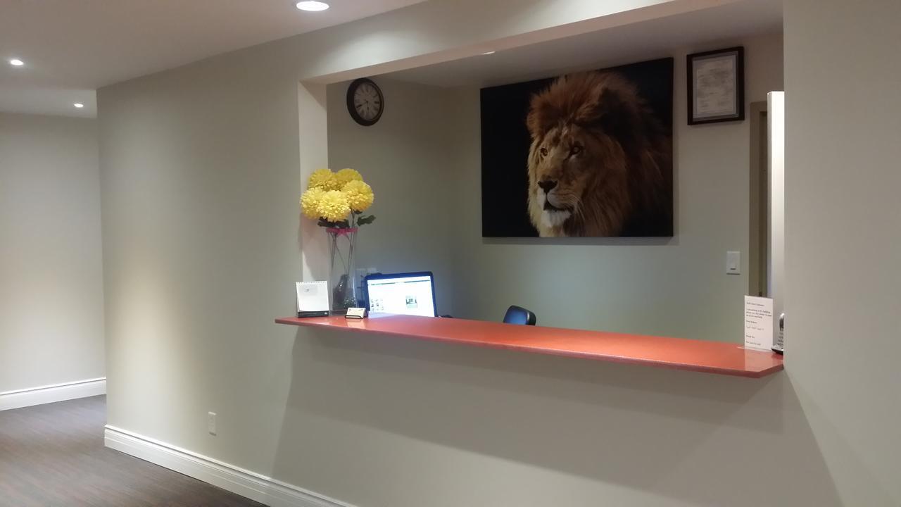 The Lion Inn & Suites Chetwynd المظهر الخارجي الصورة
