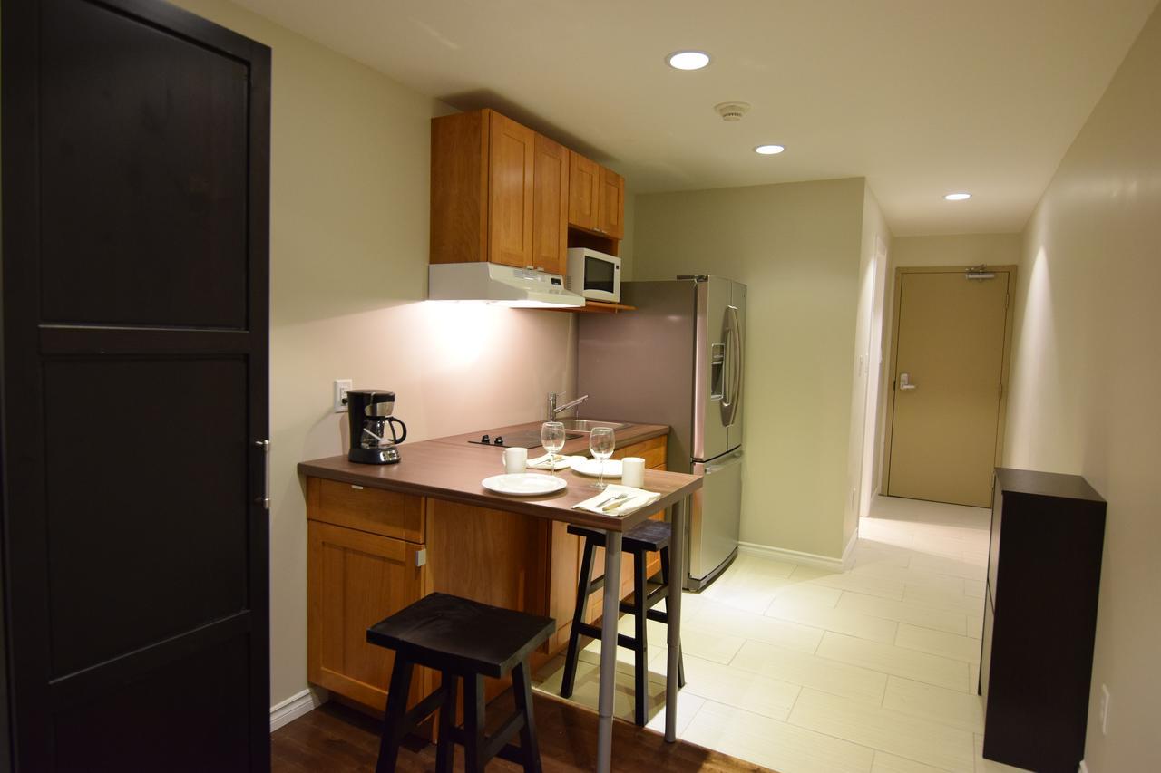 The Lion Inn & Suites Chetwynd المظهر الخارجي الصورة